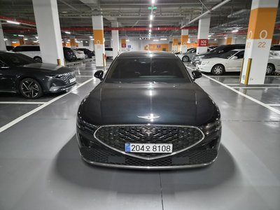 صورة 2 لـ 2022 Genesis G90 (RS4)