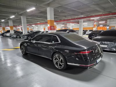 صورة 5 لـ 2022 Genesis G90 (RS4)