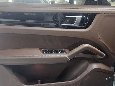 PORSCHE CAYENNE - 10