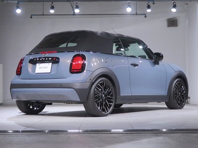 MINI MINI CONVERTIBLE - 8