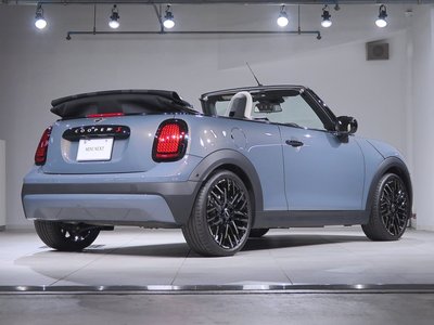 MINI MINI CONVERTIBLE - 7