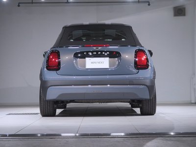 MINI MINI CONVERTIBLE - 10