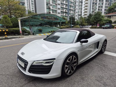 AUDI R8 - 2