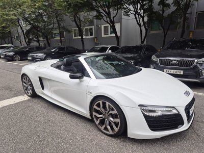 AUDI R8 - 9