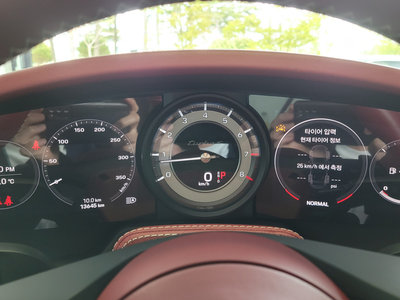 PORSCHE 911 - 8