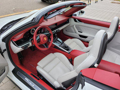 PORSCHE 911 - 4