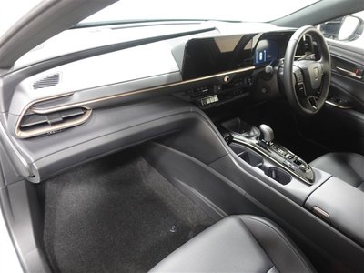 TOYOTA CROWN SPORT - 9