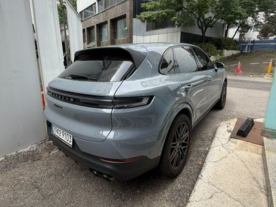 صورة 4 لـ 2025 Porsche CAYENNE