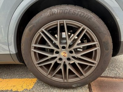 صورة 6 لـ 2025 Porsche CAYENNE