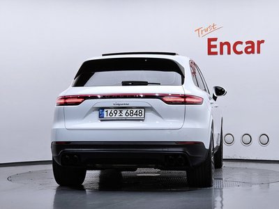 PORSCHE CAYENNE - 4