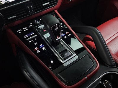 PORSCHE CAYENNE - 9