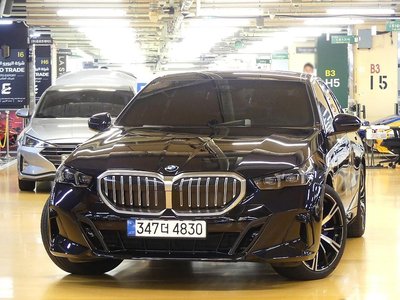 2024 BMW 5 SERIES photo 2