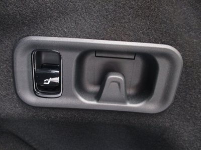 MERCEDES-BENZ E-CLASS - 10