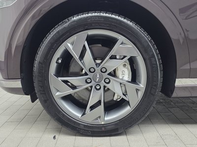 GENESIS ELECTRIFIED GV70 - 6