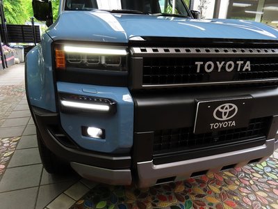 TOYOTA LAND CRUISER - 9