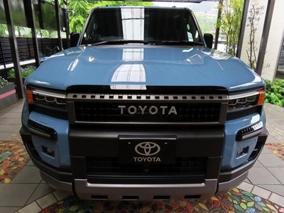 TOYOTA LAND CRUISER - 7