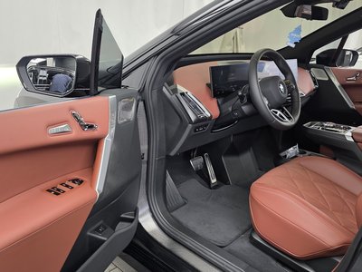 2025 BMW IX 缩略图 13