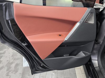 2025 BMW IX 缩略图 15
