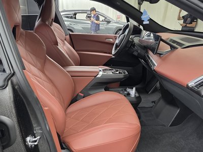 2025 BMW IX 缩略图 16