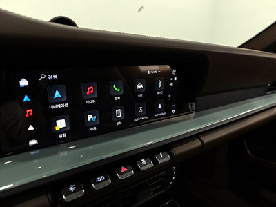 2025 Porsche 911 thumbnail 15