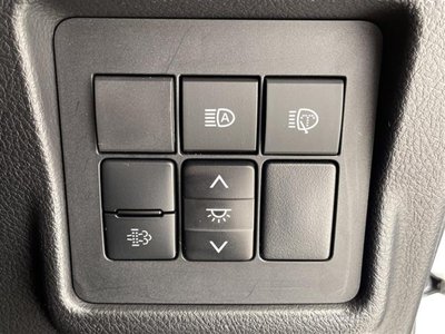 TOYOTA LAND CRUISER PRADO - 9