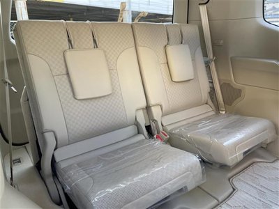 TOYOTA LAND CRUISER 300 - 7