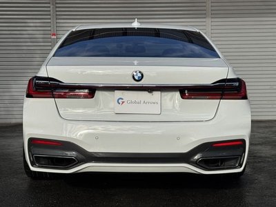 BMW 7 SERIES - 8