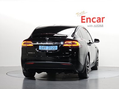 2019 Tesla MODEL X — фото 3