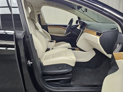 صورة مصغرة 11 لـ 2019 Tesla MODEL X
