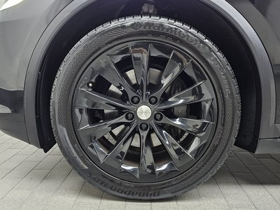2019 Tesla MODEL X — фото 6