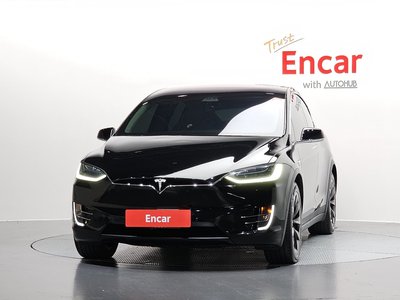 2019 Tesla MODEL X — фото 2