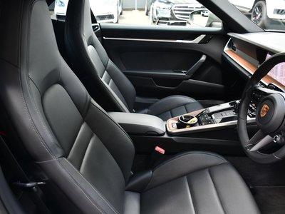 PORSCHE 911 - 6