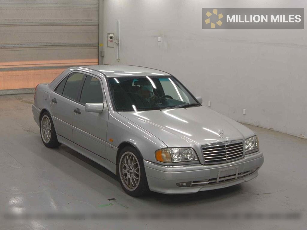 MERCEDES-BENZ C-CLASS - View 1