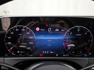 MERCEDES-BENZ E-CLASS - 8