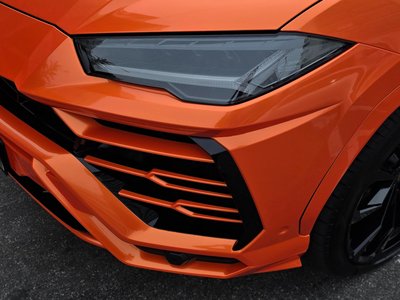 LAMBORGHINI URUS - 7