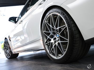 2018 BMW M3 SEDAN — миниатюра 61