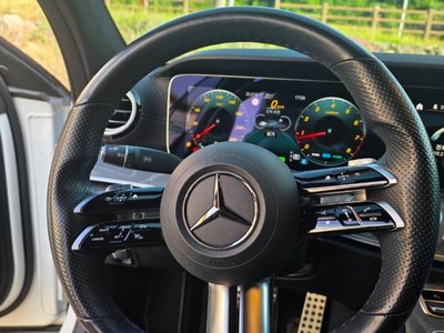 صورة 4 لـ 2022 Mercedes-BENZ E-CLASS
