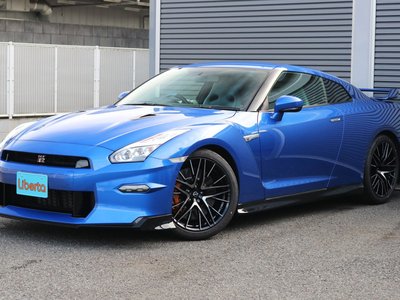 NISSAN GT-R
