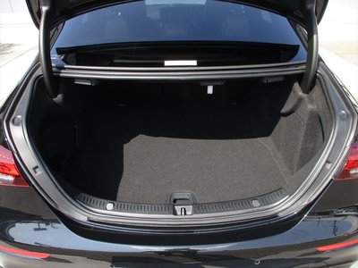 MERCEDES-BENZ E-CLASS - 9