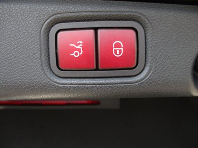 MERCEDES-BENZ E-CLASS - 8