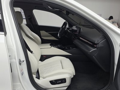 2024 BMW 5 SERIES thumbnail 17
