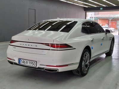 صورة 5 لـ 2023 Genesis G90 (RS4)