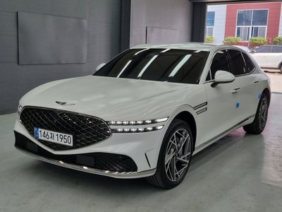 صورة 1 لـ 2023 Genesis G90 (RS4)