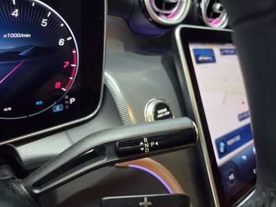 MERCEDES-BENZ GLC - 9