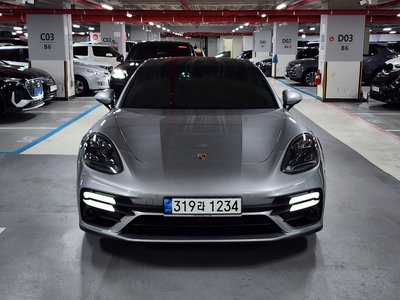 PORSCHE PANAMERA - 2
