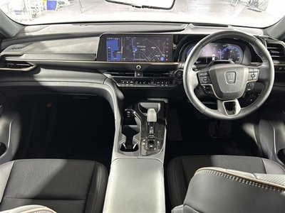 TOYOTA CROWN SPORT - 3