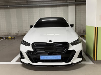 2024 BMW I5 photo 1
