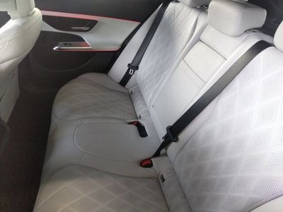 MERCEDES-BENZ E-CLASS - 3