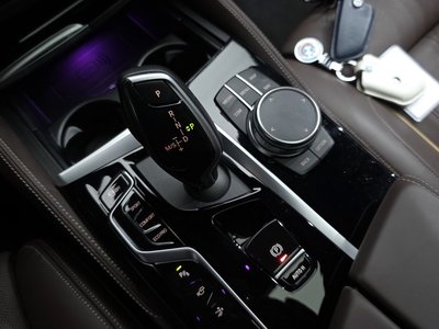 BMW 6 SERIES GT - 10