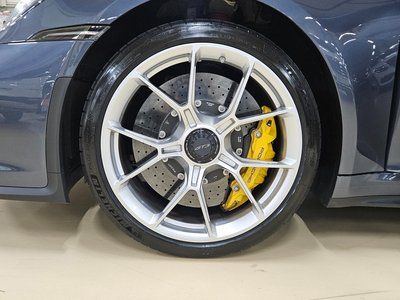 PORSCHE 911 - 6
